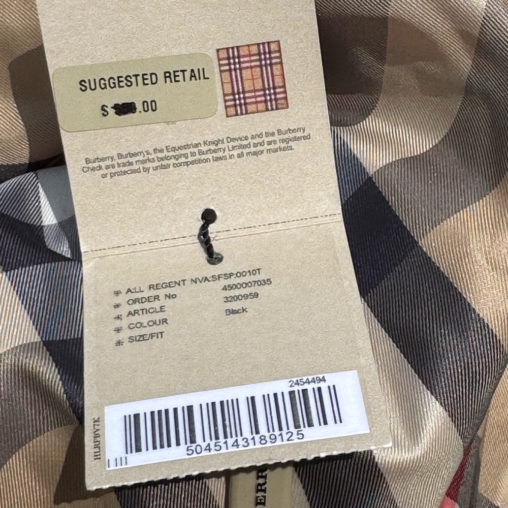 Burberry Buckleigh Tote Bag - Picture 6 of 10